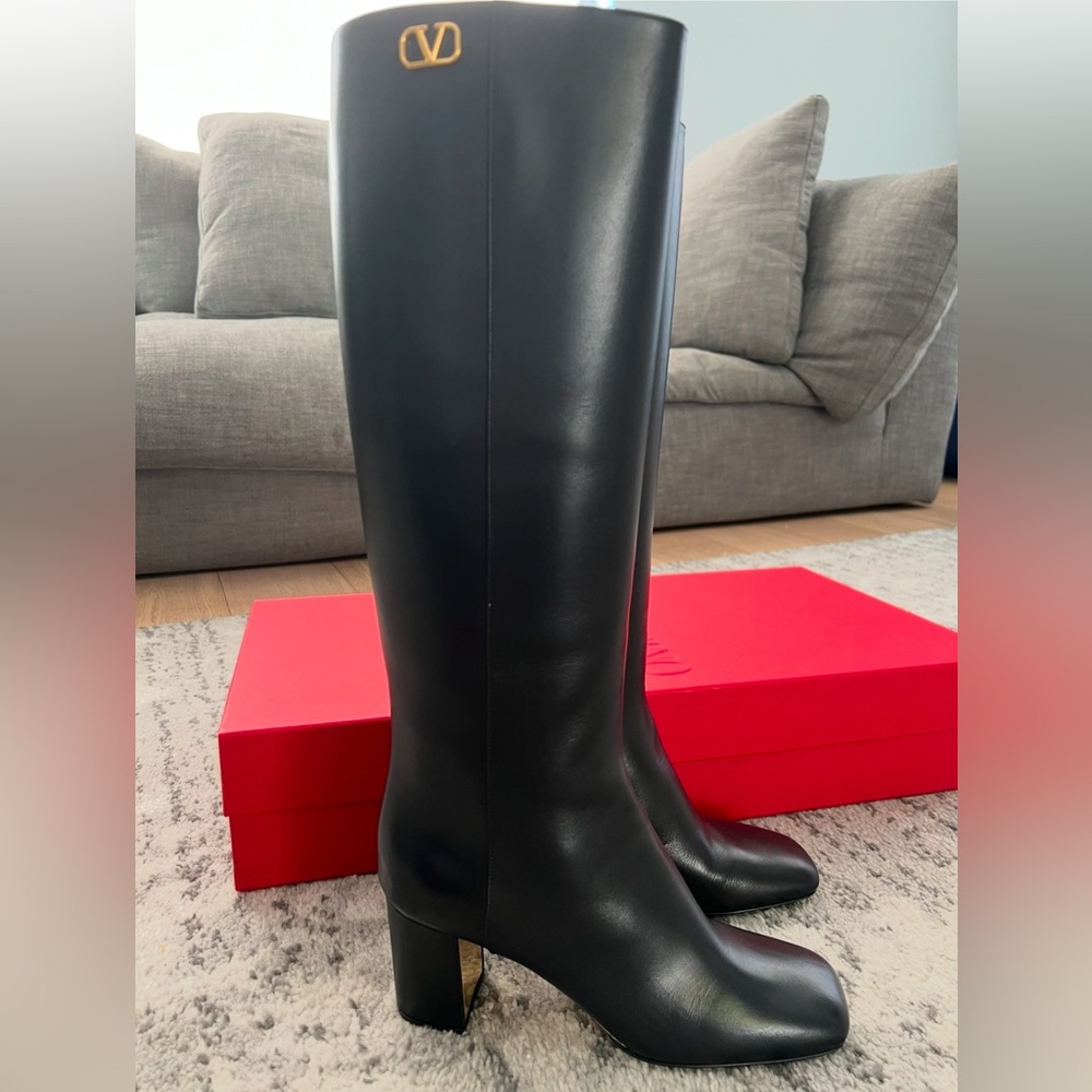 💕Valentino Garavani Golden Walk knee high Boots Black 38.5 8.5